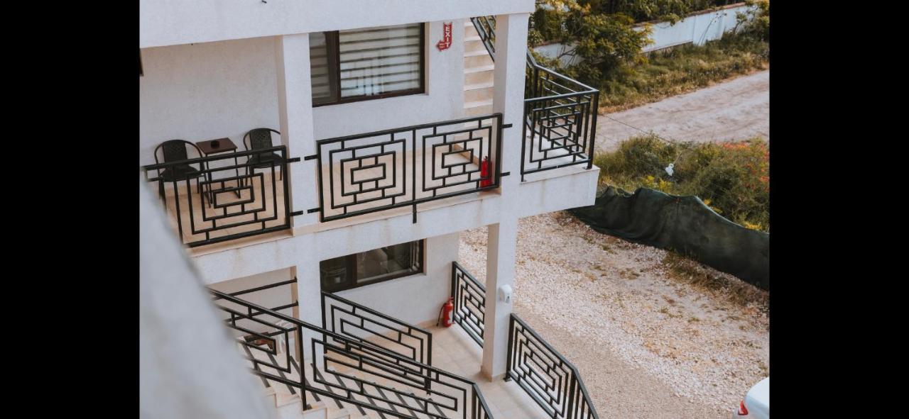 Отель Casa Ryn Вама-Веке Экстерьер фото